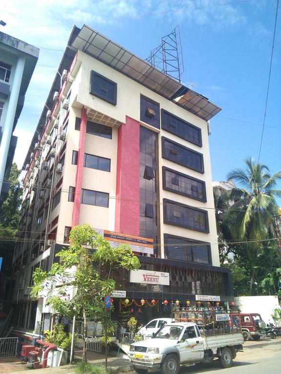 Veenu International Hotell Mangalore Exteriör bild